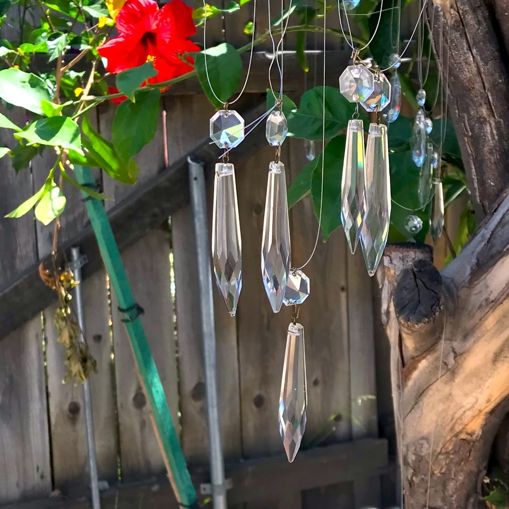 COPY 1- 5 Vntg crystal prisms, long spears w/5 smaller round cut crystals atta…